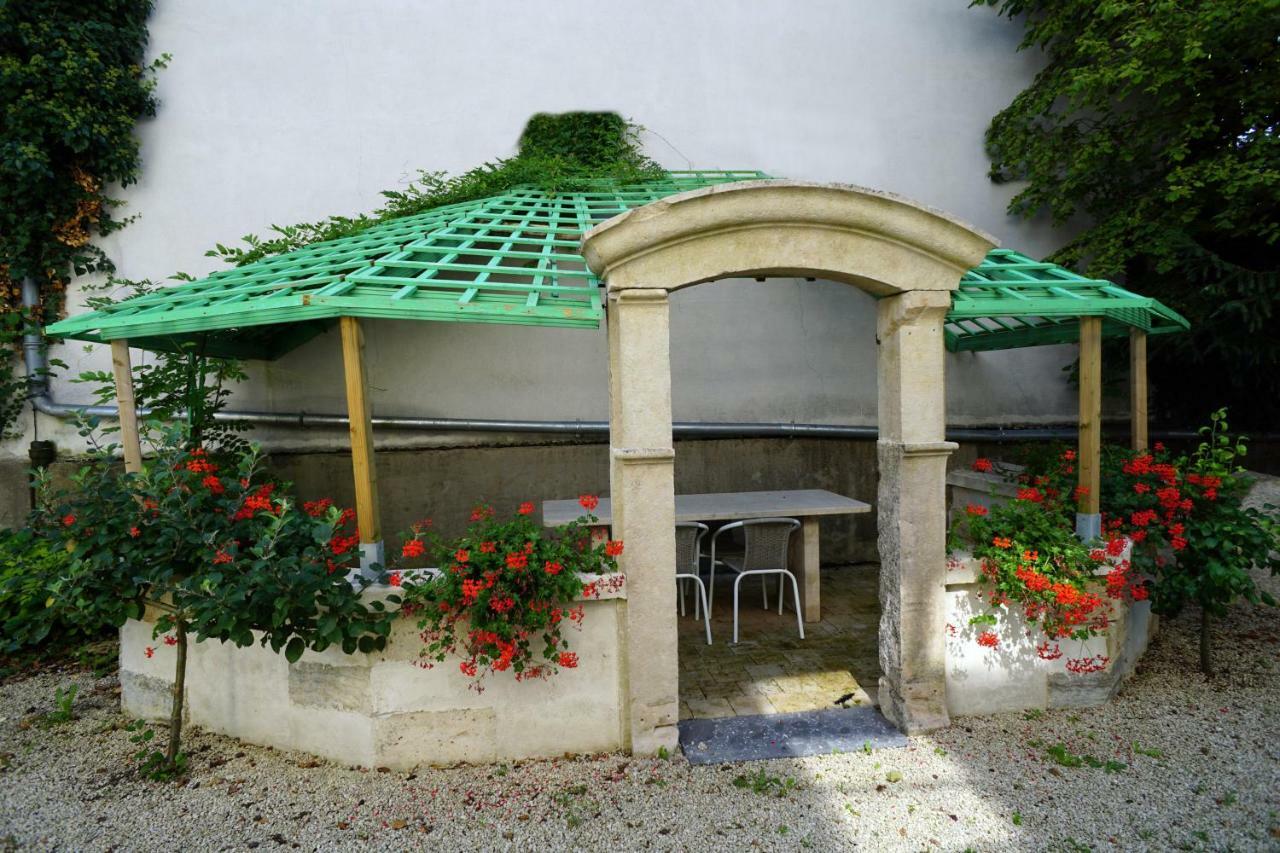 ホテル Auberge Des Capucins Châtillon-sur-Seine エクステリア 写真